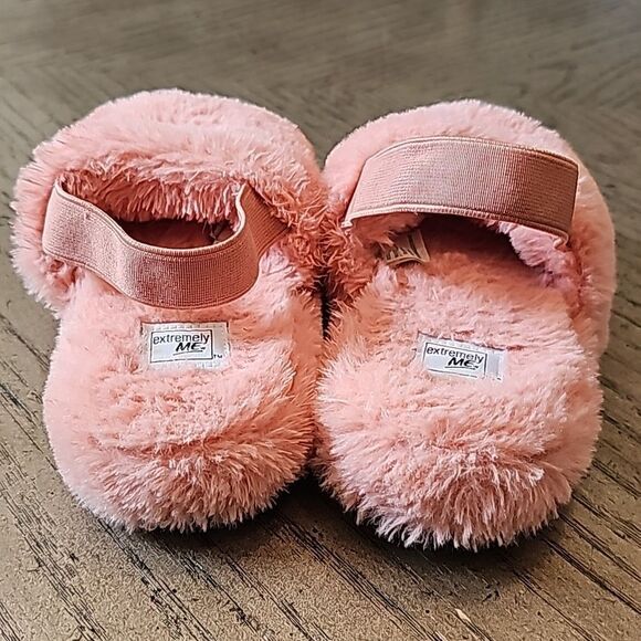 Blush Pink fuzzy slippers size 12 - Picture 3 of 5